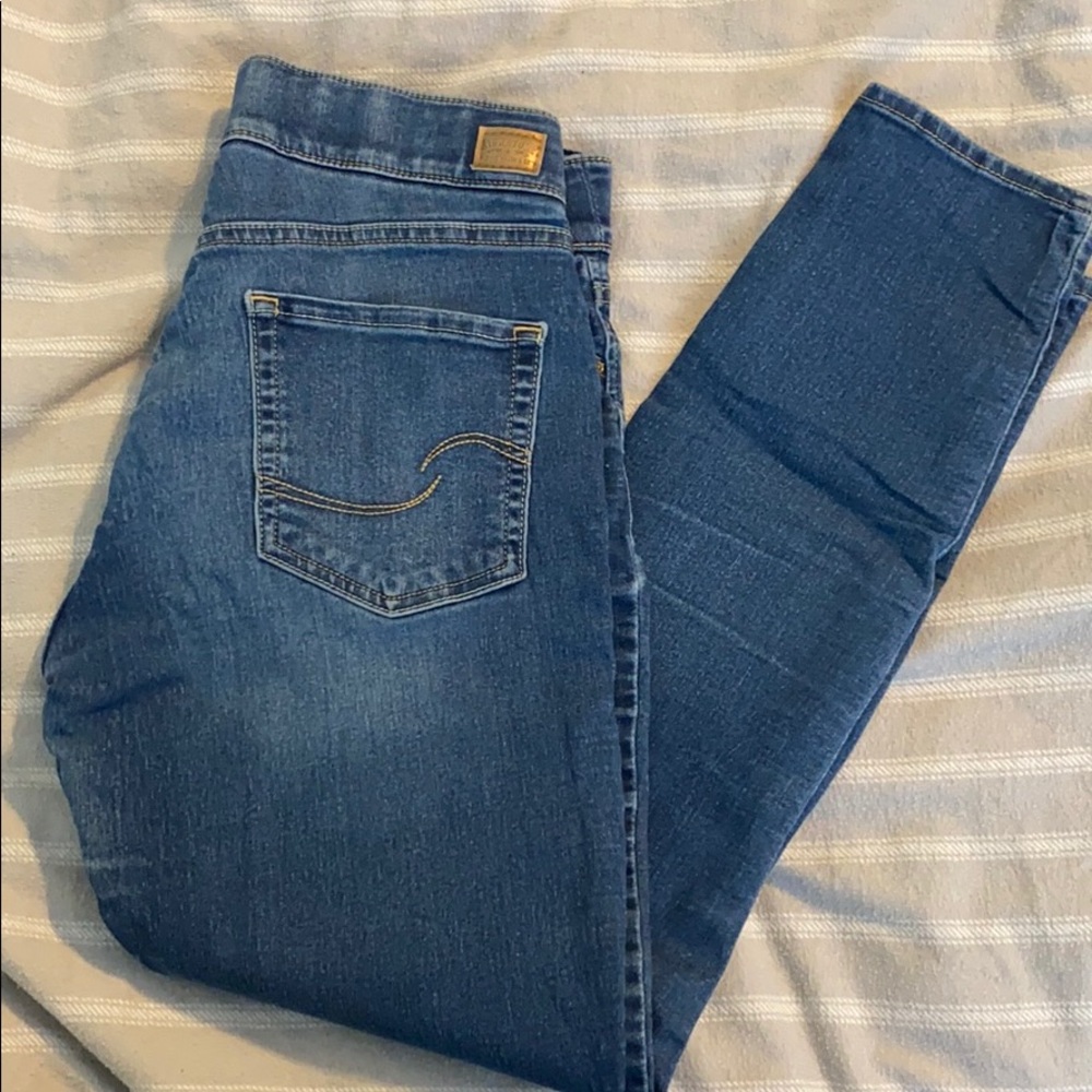 signature levi strauss shaping pull on skinny jean